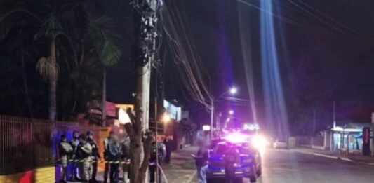 Homem é morto a tiros após sair de bar. Conforme informações da Guarda Municipal a vítima teria saído de um bar