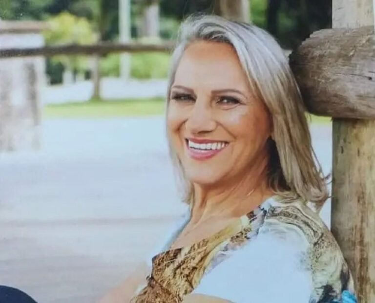 Mulher morre após ser atropelada. Rosana foi atingida por um Fiat Uno Branco, a poucos metros de sua casa.