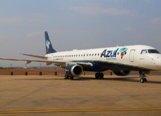 A Azul anunciou nesta terça-feira (21) o início da operação de voos na Base Aérea de Canoas. Diariamente, aeronaves Embraer E1-195 farão o trajeto Canoas - Viracopos, em Campinas, no Interior de São Paulo.