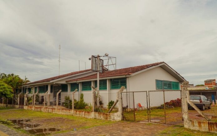 Por causa da previsão de chuva intensa para as próximas horas, a Prefeitura de Canoas abriu na tarde desta quarta-feira (1°) o Albergue Municipal para atender pessoas em situação de rua. O local está aberto desde às 13h.