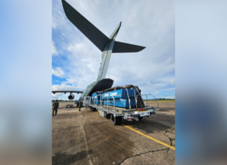 Chegou nesta sexta-feira (17) o primeiro conjunto de motobombas para drenar a água da enchente em Canoas. Os equipamentos, emprestados pela SABESP de São Paulo, foram transportados pela Força Aérea Brasileira (FAB).