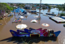 Enchente em Canoas: uma imagem aérea captada pelo Governo do Rio Grande do Sul mostra um parque de diversões submerso