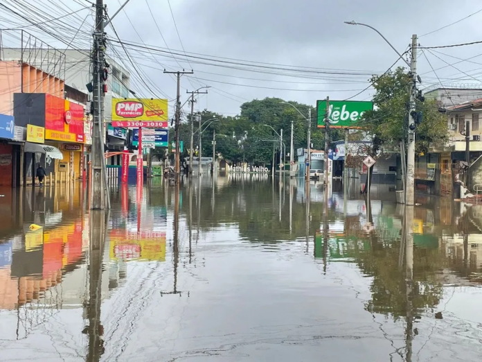 Sete militares foram afastados após falso alerta de evacuação em Canoas. O Exército esclareceu “que tal situação decorreu de um grave erro”