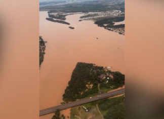 O governador Eduardo Leite publicou em suas redes sociais um vídeo em que mostra a situação da região das Ilhas do Guaíba, em Porto Alegre.