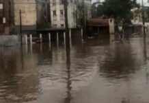 O bairro Guajuviras também foi duramente afetado pelo grande volume de chuva que caiu sobre a cidade na tarde desta quinta-feira (23). A avenida 17 de Abril, a principal do bairro, registrou um grande acúmulo de água.