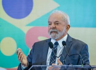 O Presidente Lula vem ao Rio Grande do Sul na próxima quinta-feira (2). A informação foi divulgada pelo governador Eduardo Leite durante entrevista coletiva na tarde desta quarta (1º).