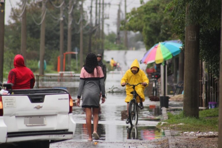 A prefeitura de Canoas emitiu um alerta para possibilidade de evacuação nos bairros que fazem parte da mancha de inundação, por causa da forte chuva que vai atingir a cidade neste fim de semana.