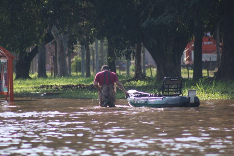 A partir desta segunda-feira (10), o Governo do Estado começará a distribuir o cartão e os valores do PIX SOS Rio Grande do Sul aos canoenses vítimas da enchente.
