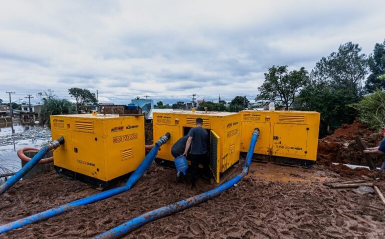 A Prefeitura de Canoas informou na manhã deste sábado (15) que todos os equipamentos das oito casas de bombas do município estão em funcionamento.
