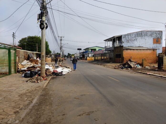 Enchente em Canoas: Bairro Mathias Velho não tem mais acúmulo de água. A informação foi confirmada pela prefeitura na manhã deste domingo (2).