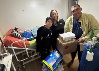 O caminhoneiro piauiense Wando Cleyson percorreu 3700 km, de Teresina a Canoas, para entregar um medicamento essencial.