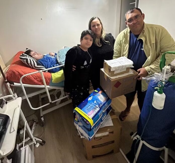 O caminhoneiro piauiense Wando Cleyson percorreu 3700 km, de Teresina a Canoas, para entregar um medicamento essencial.