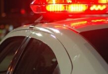 Casal é morto a tiros; Suspeito de 70 anos está foragido. As vítimas, são um homem de 31 anos e uma mulher de 29 anos