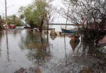 Alguns pontos da Praia do Paquetá em Canoas já estão submersos devido à cheia do Rio dos Sinos. A equipe da Agência GBC visitou o local na tarde desta segunda-feira (17) e entrevistou moradores