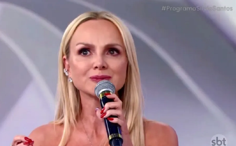 Eliana recebe pedido de perdão ao sair do SBT. O fato aconteceu durante uma homenagem que a apresentadora recebeu no Programa Silvio Santos