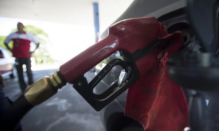 A gasolina pode ficar mais cara com a Medida Provisória (MP) 1227/24 para compensar a desoneração de setores da economia