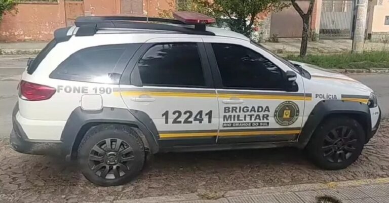 Homem é esfaqueado; Ele foi atingido no braço e costela. A vítima foi identificada como, Paulo César Gonçalves Araújo, de 36 anos.