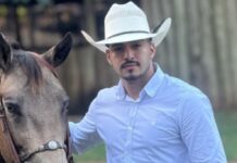Influenciador de 22 anos morre após perder controle do carro e capotar.  Não foi registrado envolvimento de outro veículo no acidente.