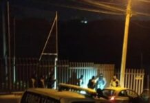 Jovem de 21 anos é morto a tiros dentro do carro. A vítima foi identificada como Jhonatan Rosa Noronha, ele morreu no local.
