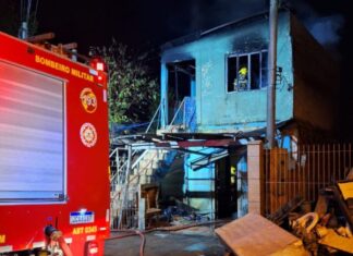 Na última quarta-feira (5), um incêndio mobilizou o Corpo de Bombeiros de Canoas. O sinistro ocorreu em um sobrado localizado na rua Florianópolis, no bairro Mathias Velho.