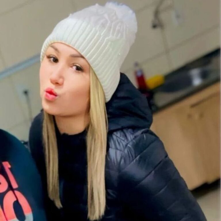 Uma jovem de 22 anos foi encontrada morta a tiros nas margens do Rio Uruguai, em Itaqui, no último domingo (16). Ela foi identificada como Bruna Eduarda Garcia Anhaia.