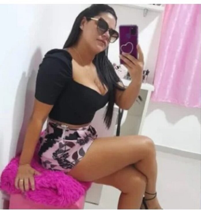 Mulher é morta a tiros após tentativa de assalto. Ela foi socorrida por populares e encaminhada ao hospital, mas não resistiu aos ferimentos