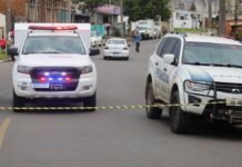 Foi identificado como Thiago da Silva Rodrigues o adolescente de 16 anos morto a tiros na última quarta-feira (5), em Canoas. O crime foi na rua 3, no bairro Guajuviras.