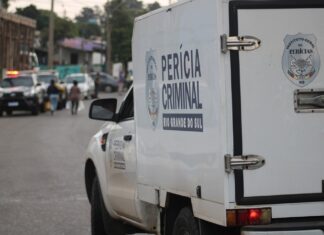 Polícia Civil investiga morte de adolescente de 16 anos em Canoas. O crime ocorreu na rua 3, no bairro Guajuviras.