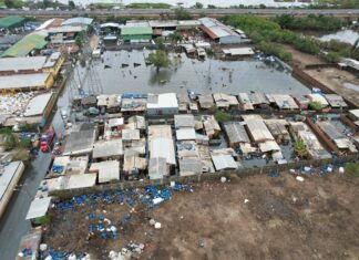 Produtos químicos se espalham após água invadir empresa. De acordo com apuração da GBC, a empresa fica no bairro Fátima.