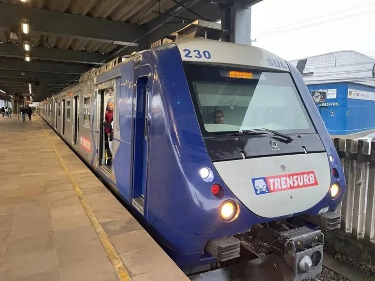 Quando o Trensurb voltará a ir até Porto Alegre? Essa é a pergunta de milhares de usuários que utilizam o serviço diariamente. Atualmente, os trens circulam apenas entre as cidades de Novo Hamburgo e Canoas.