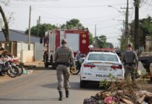 Foi detonado na tarde desta quinta-feira (13) o artefato explosivo encontrado em um terreno no bairro Harmonia, em Canoas. A ocorrência foi na rua Clóvis Bevilácqua.