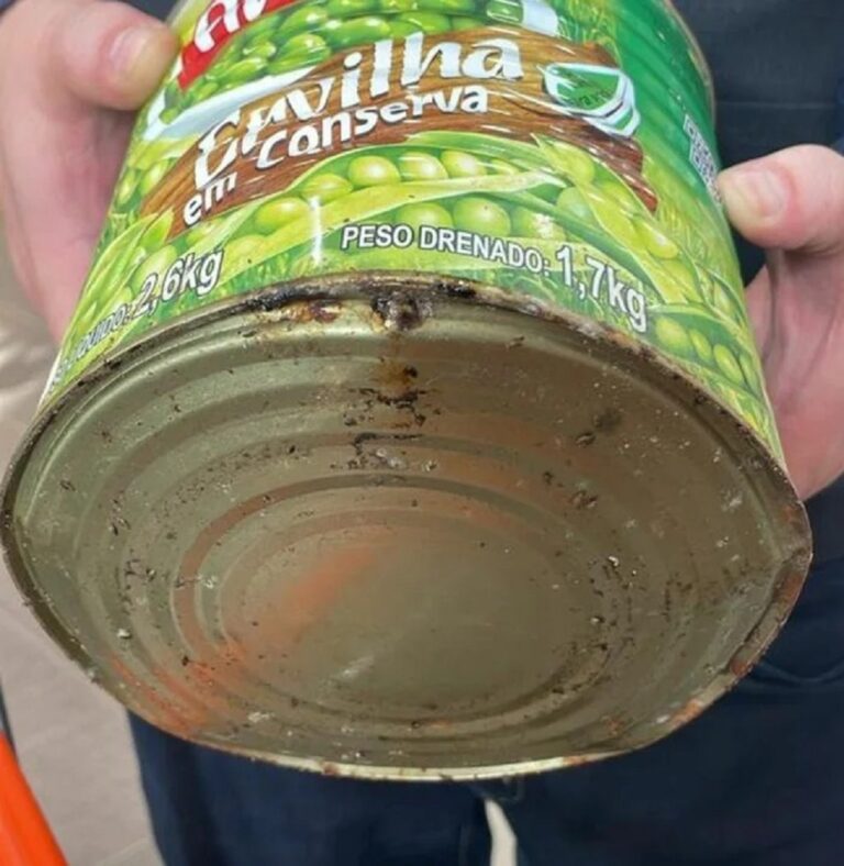 Um atacado localizado na zona norte de Porto Alegre foi multado na última ter-feria (18), por vender produtos da enchente.