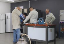 O Serviço Nacional de Aprendizagem Industrial (Senai-RS) está consertando geladeiras e fogões de vítimas da enchente em Canoas. O serviço gratuito começou a ser realizado na cidade em 13 de maio.