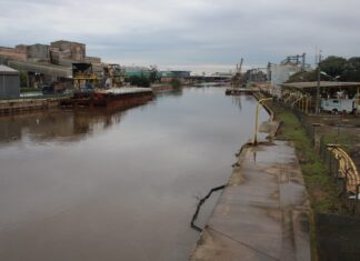 O nível do Rio Gravataí está perto de atingir a cota de inundação. A medição divulgada às pelo SGB aponta que o rio está em 4,73cm