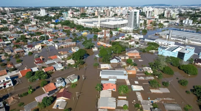 Apoio Financeiro trabalhador doméstico para vítimas da enchente em Canoas