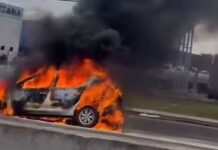 Incêndio destrói carro na BR-116 em Canoas. A ocorrência é no sentido Capital - Interior após o acesso para a BR-386. 