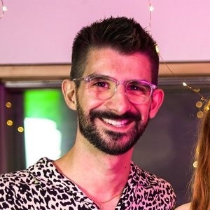 Jornalista gaúcho morre após ser atropelado por carro desgovernado. As duas mulheres que tripulavam o veículo foram presas