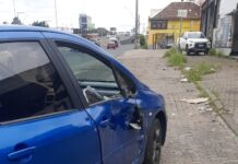 Um motociclista ficou ferido após acidente com um carro na tarde desta terça-feira (8) em Canoas. A ocorrência foi na BR-116.