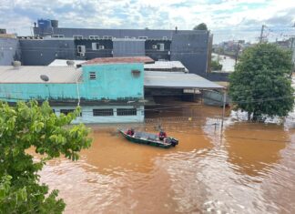Governo anuncia critérios de doação de casas após enchente em Canoas