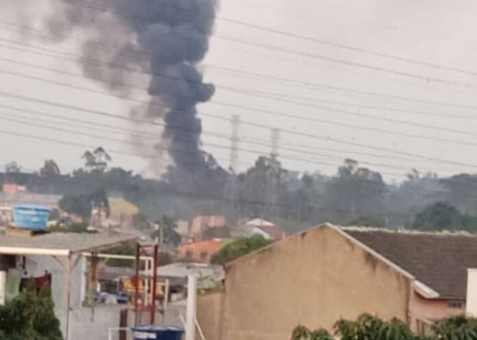 Duas escolas em Canoas tem aulas suspensas devido a fumaça causada por incêndio