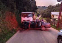 carro e caminhão