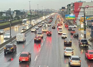 Um acidente causa congestionamento na BR-116 no final da tarde desta sexta-feira (5). A ocorrência é no sentido Capital - Interior da rodovia.