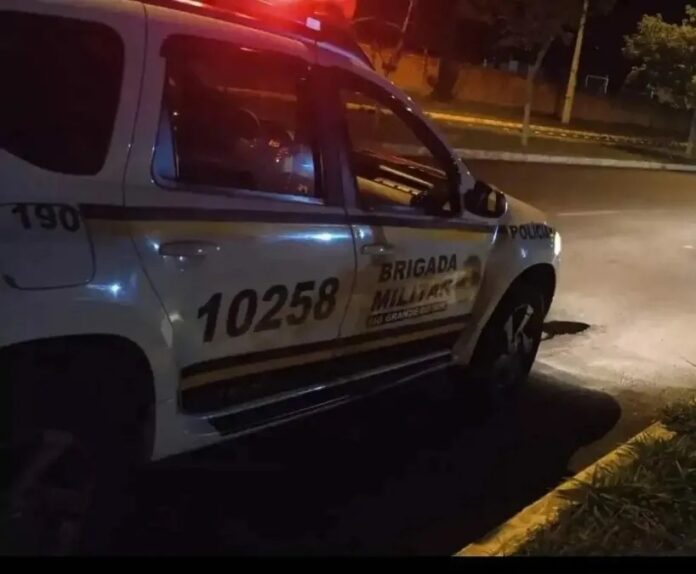 Homem é morto com mais de 10 tiros; Vítima estava com as mãos amarradas. Ele foi encontrado em uma estrada na cidade de Capela de Santana.