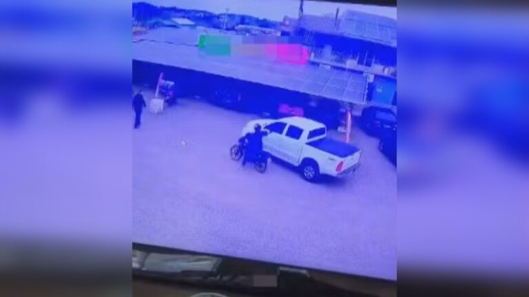 Homem é morto a tiros na frente da família