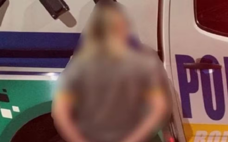 Mãe mata filha asfixiada. A vítima tinha 26 anos e era diagnosticada com bipolaridade. A mulher está presa pelo crime.