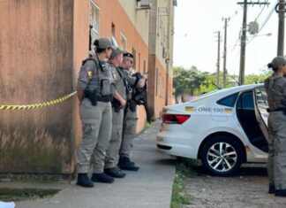 Homem é morto a tiros na frente do filho de 7 anos