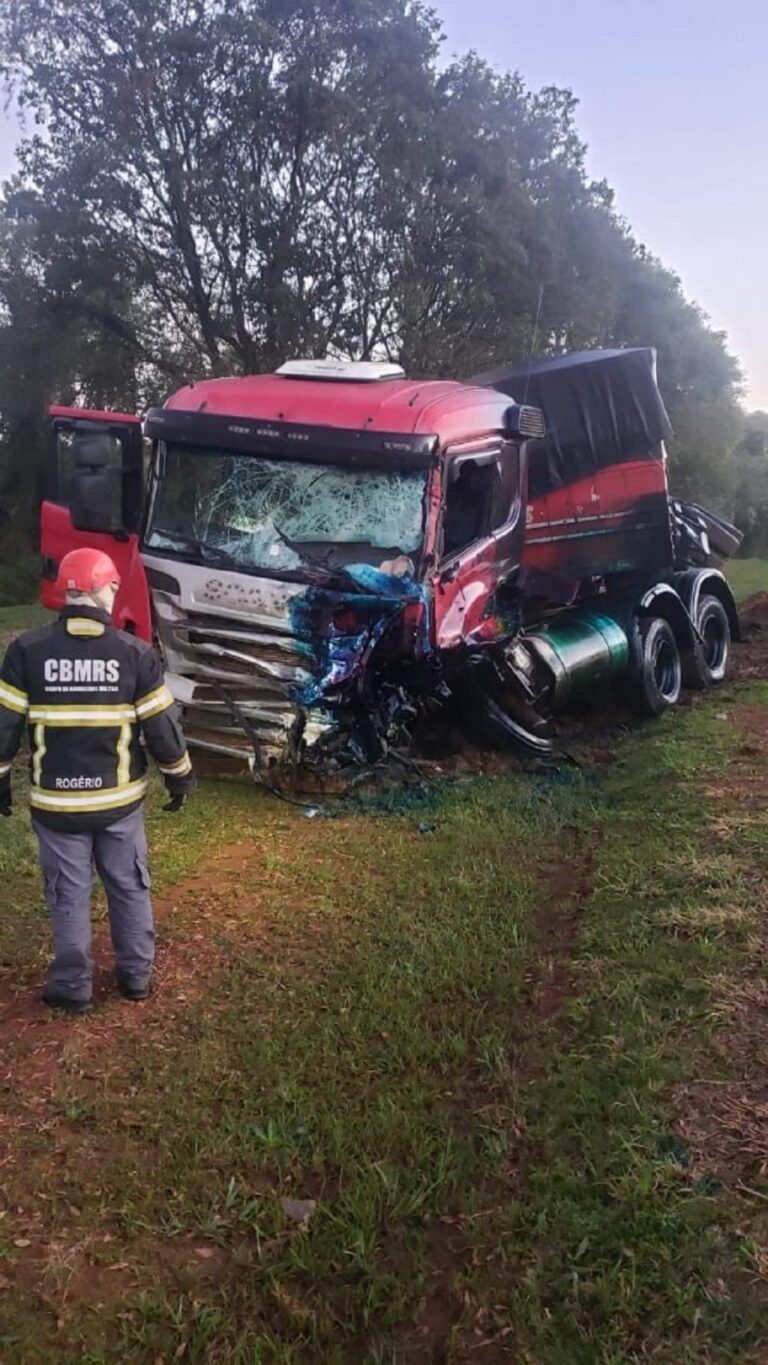 O homem que foi vítima de um acidente na manhã desta terça-feira (02) em Soledade, foi identificado. O homem era motorista de uma Van.