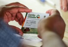 Saiba se está disponível e onde retirar Cartão Cidadão para receber auxílio de R$ 2 mil