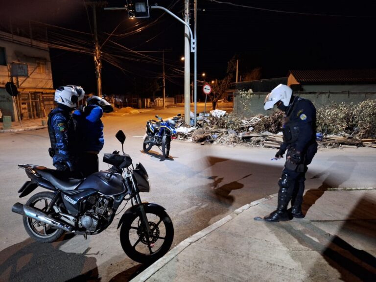 Operação quer acabar com "rolezinhos" em Canoas. A ação é para coibir a circulação de carros e motos com alterações no escapamento