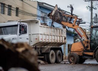 A limpeza das ruas continua nos bairros Mathias, Harmonia, Mato Grande, Fátima e Rio Branco no lado Oeste de Canoas.
